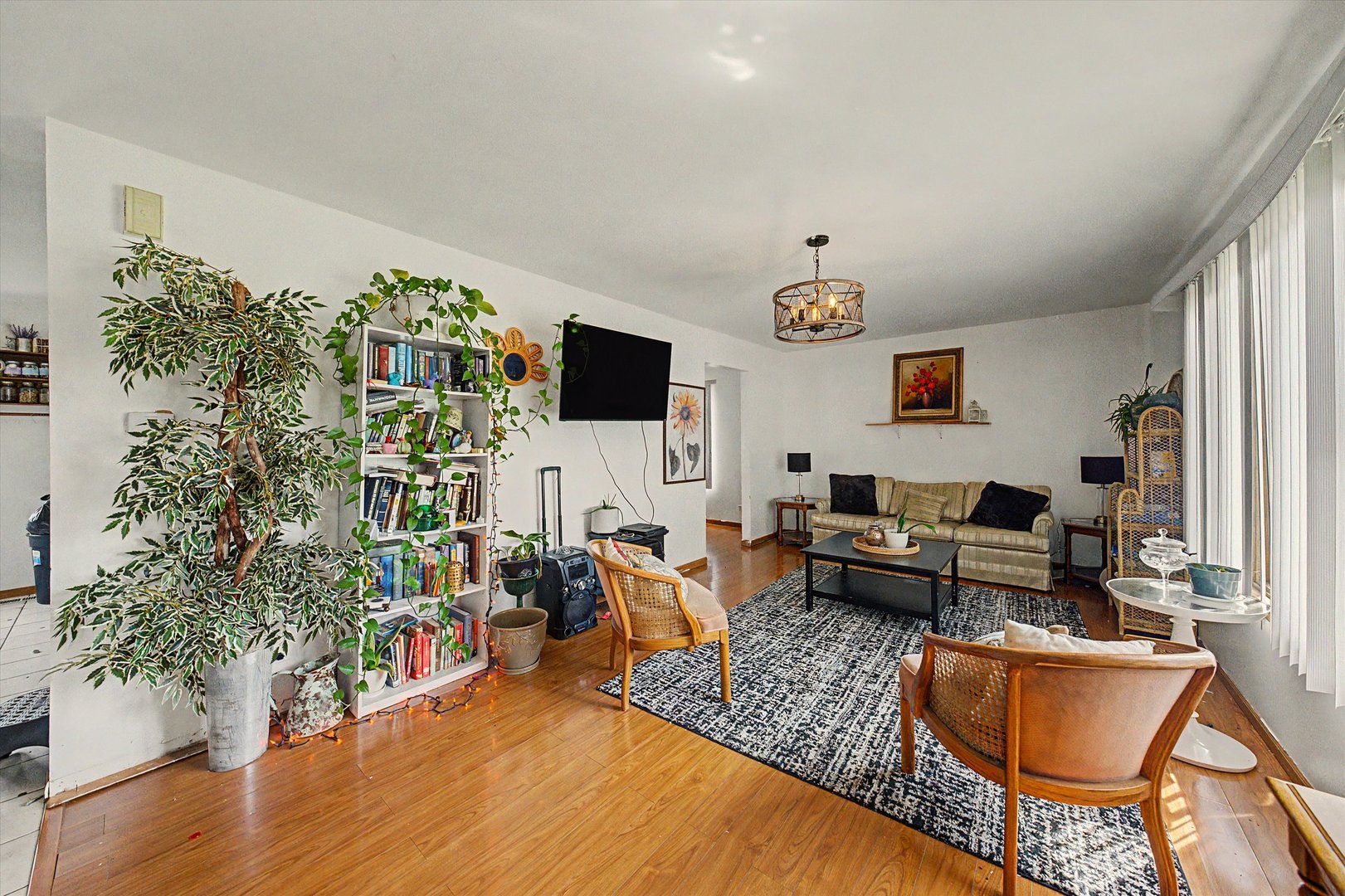 8916 W 85th Place, Justice, IL 60458