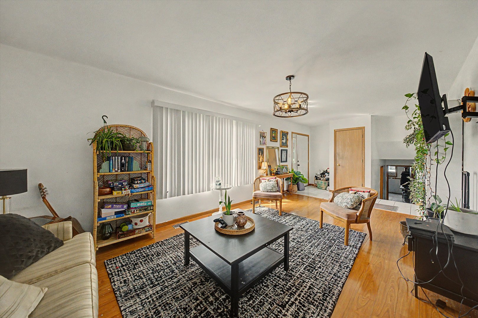 8916 W 85th Place, Justice, IL 60458