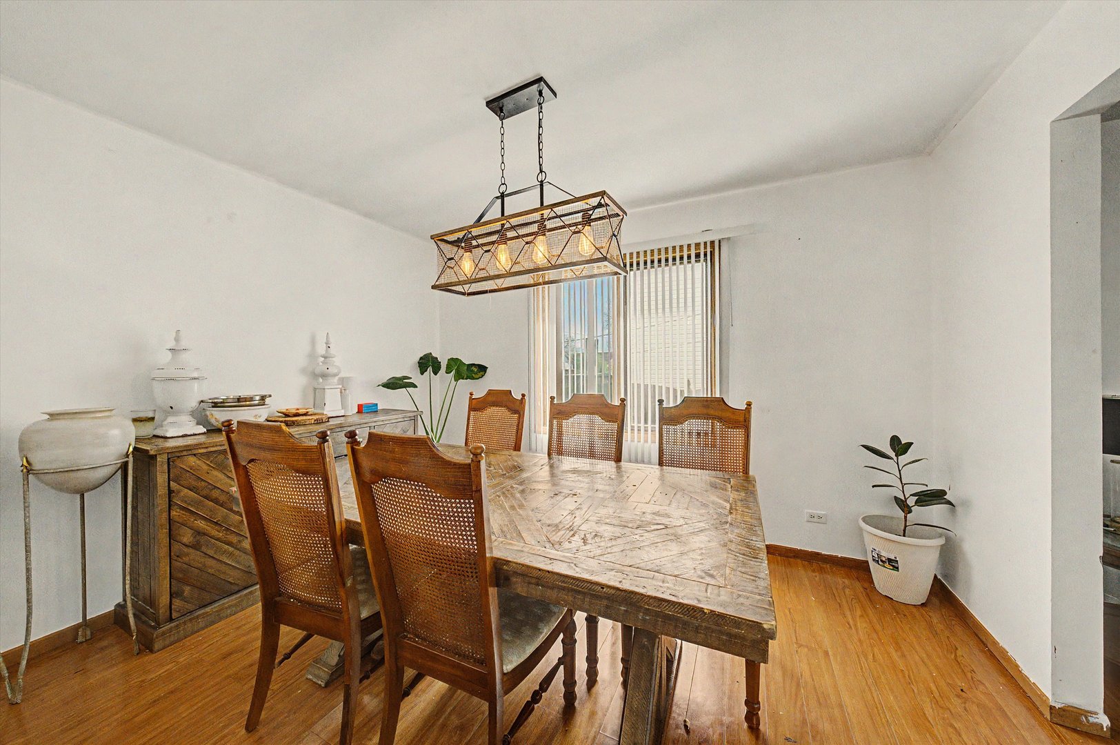 8916 W 85th Place, Justice, IL 60458