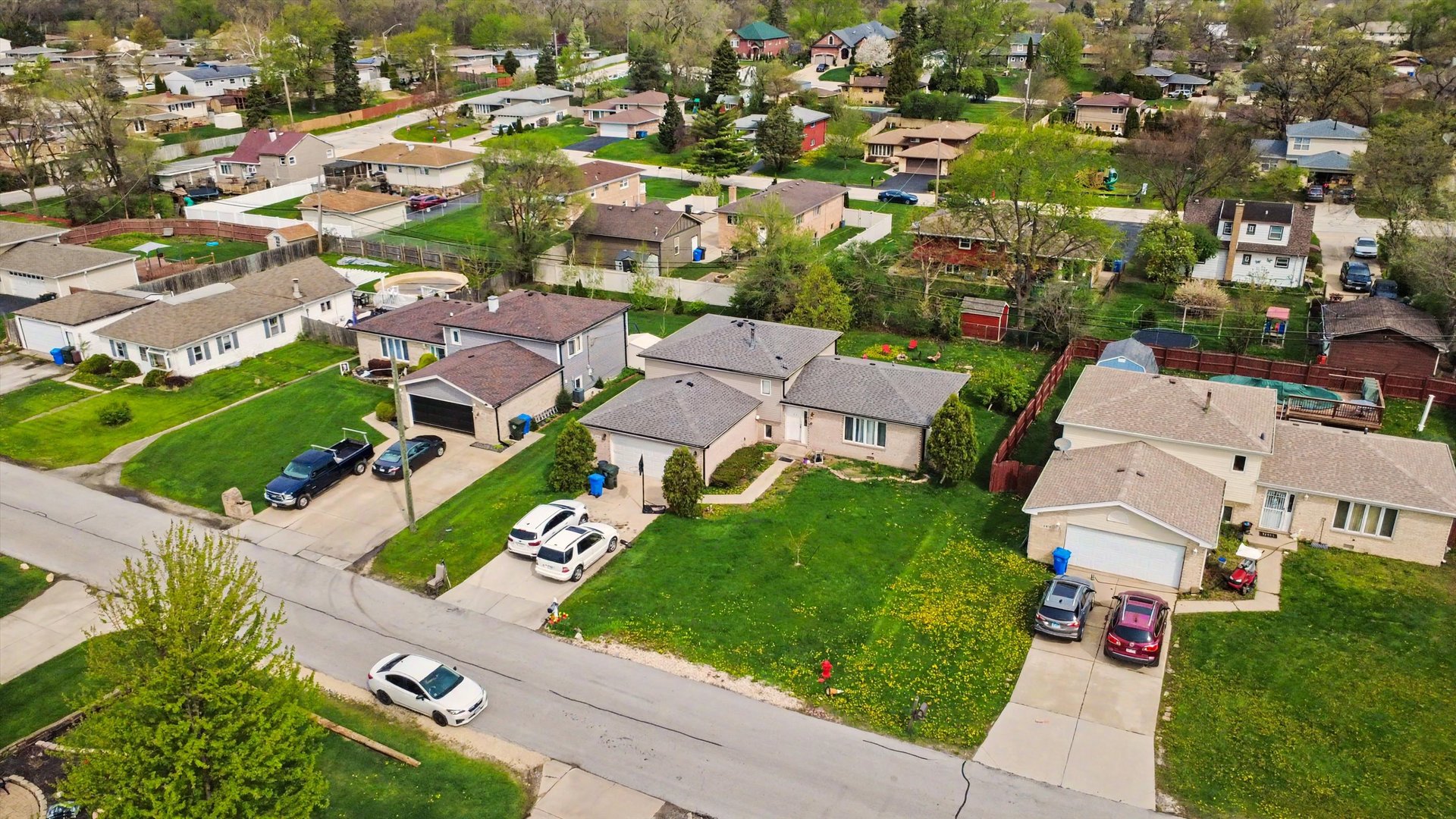 8916 W 85th Place, Justice, IL 60458