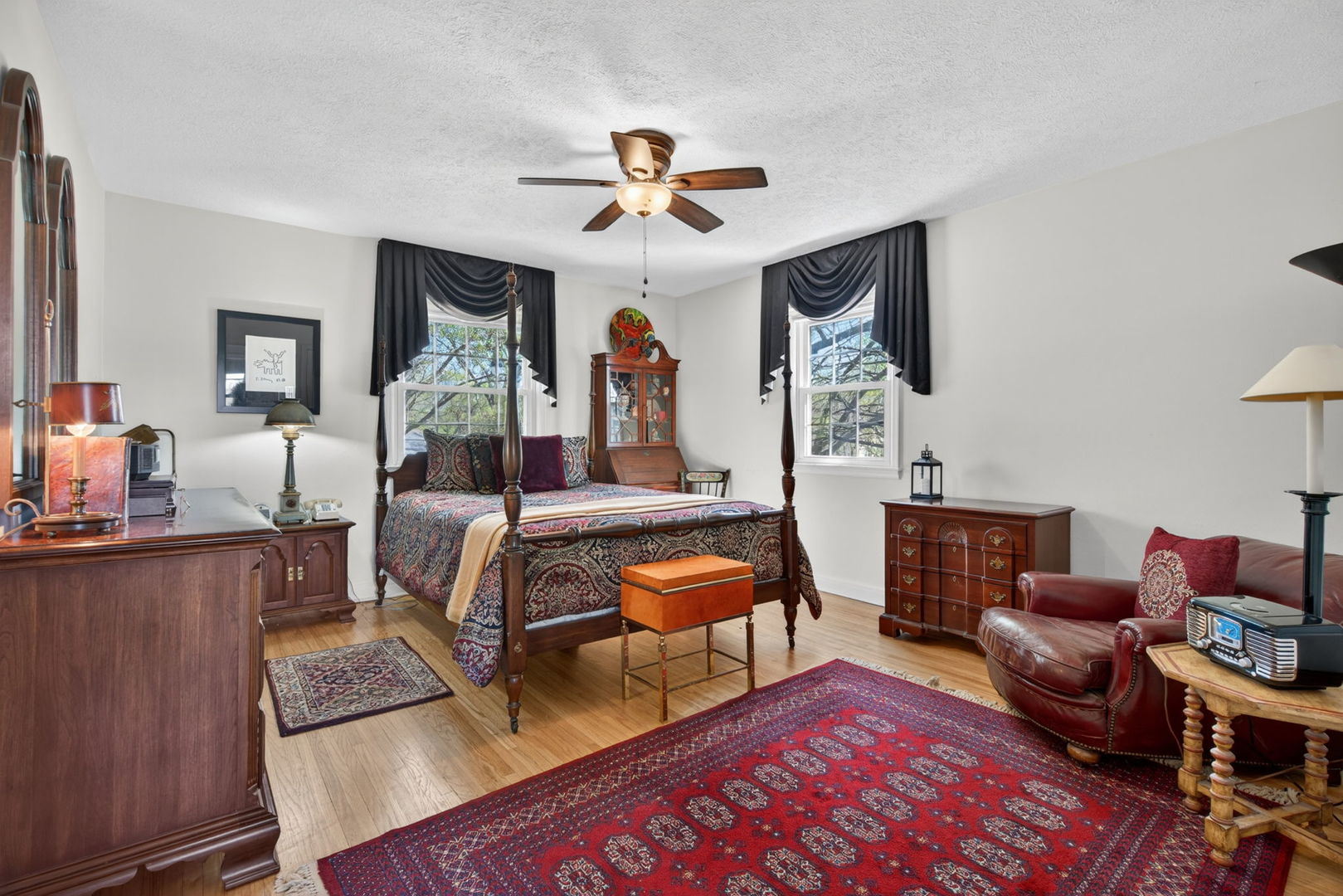 1222 Glenwood Avenue, Joliet, IL 60435