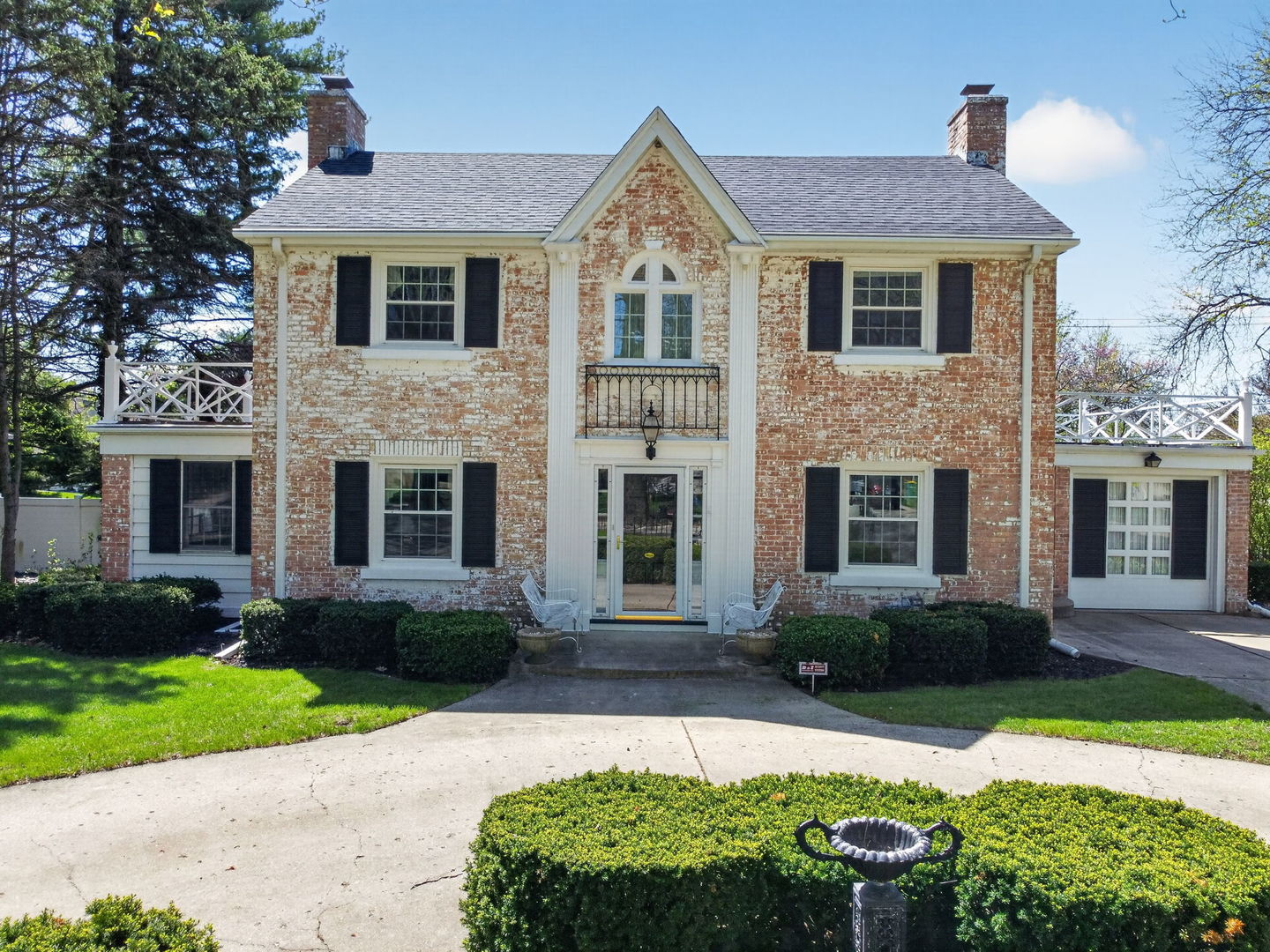 1222 Glenwood Avenue, Joliet, IL 60435