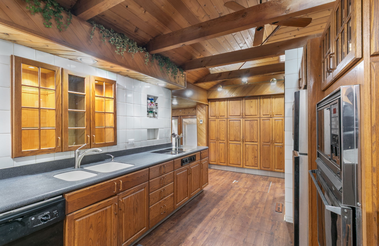 6554 W 92nd Street, Oak Lawn, IL 60453