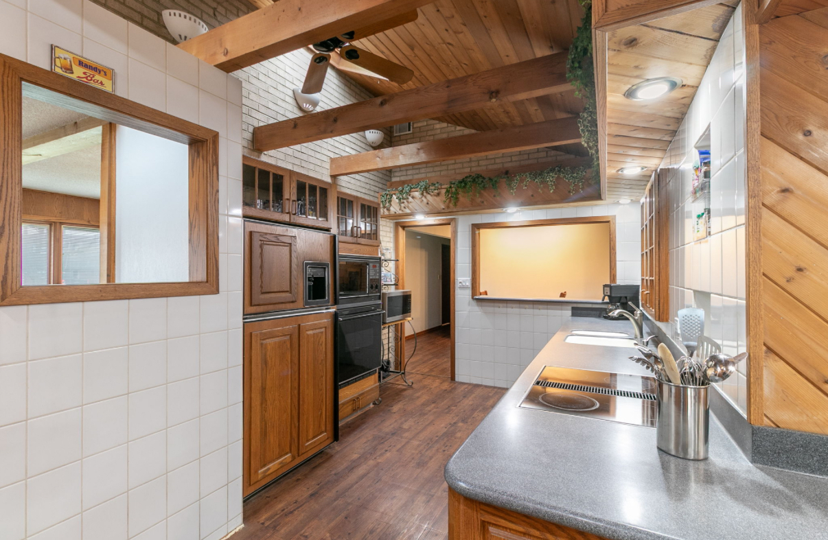 6554 W 92nd Street, Oak Lawn, IL 60453