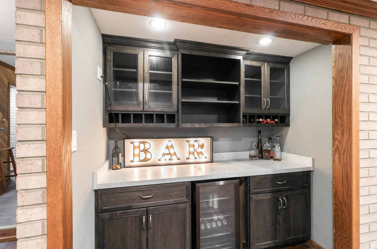 6554 W 92nd Street, Oak Lawn, IL 60453