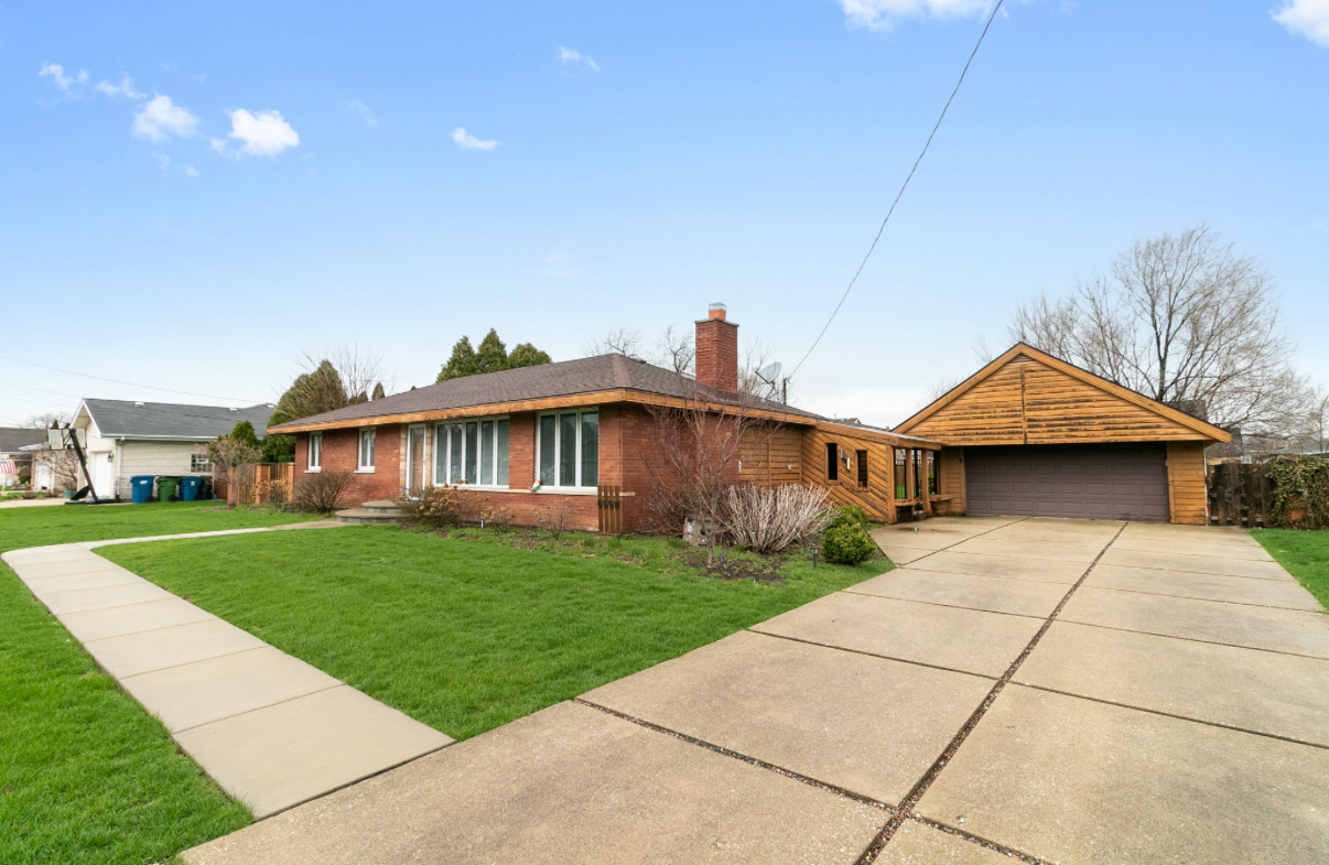 6554 W 92nd Street, Oak Lawn, IL 60453