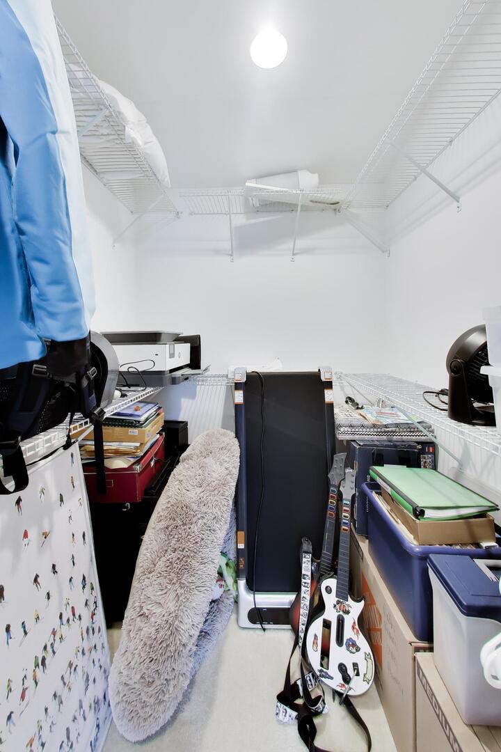 1331 Avery Avenue, Wheaton, IL 60187