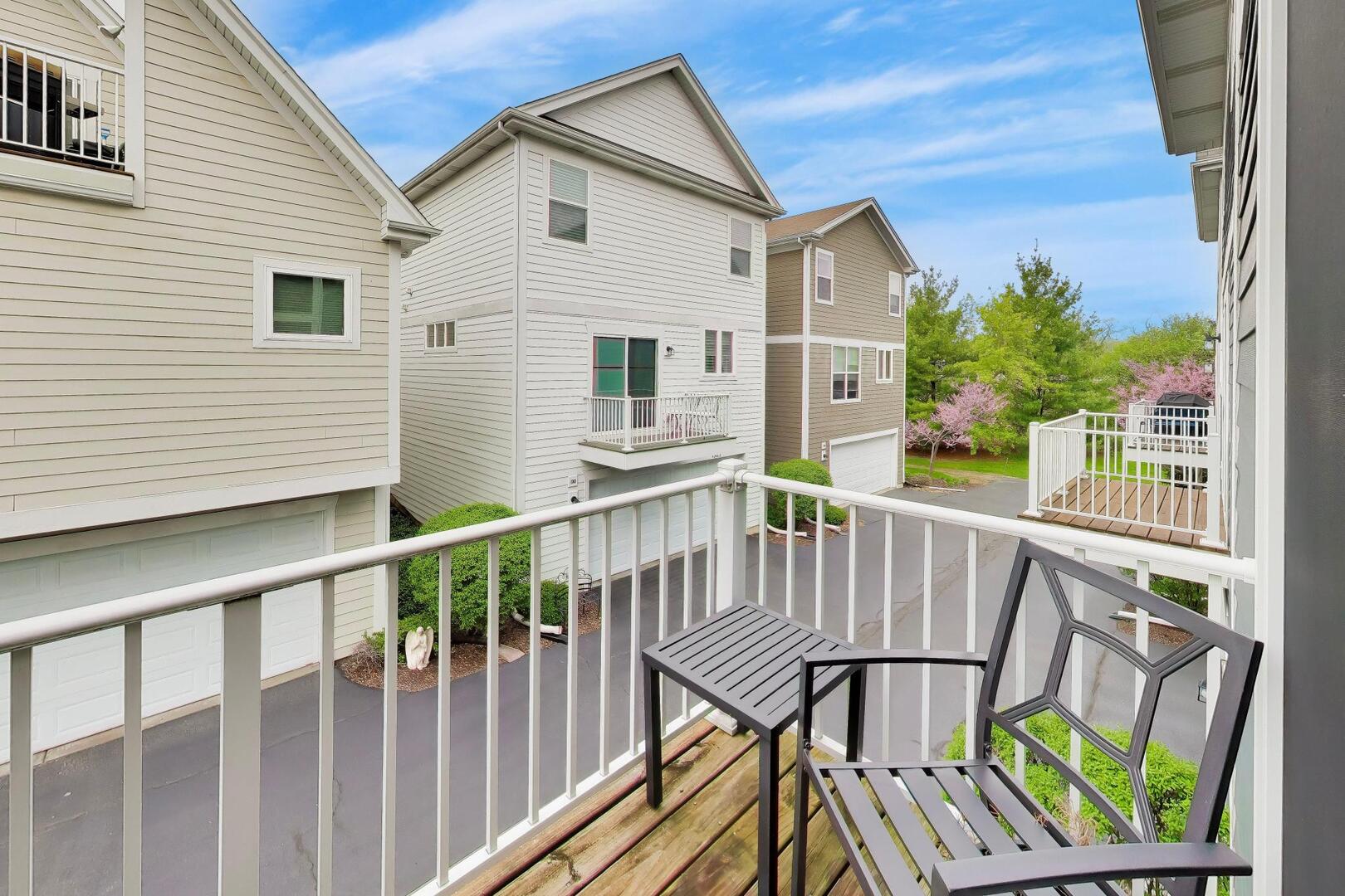 1331 Avery Avenue, Wheaton, IL 60187