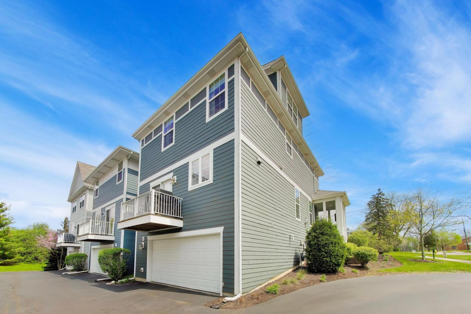 1331 Avery Avenue, Wheaton, IL 60187