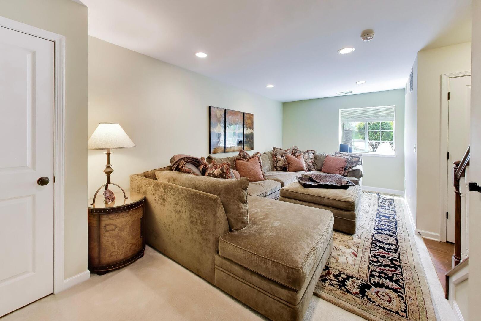 1331 Avery Avenue, Wheaton, IL 60187