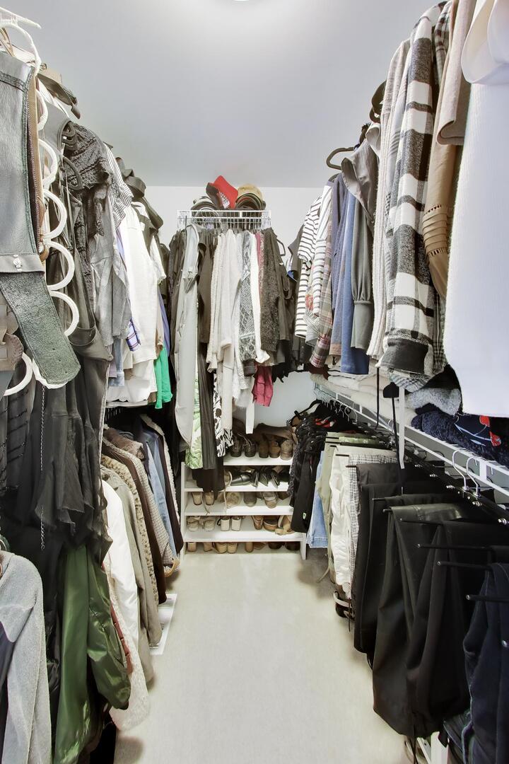 1331 Avery Avenue, Wheaton, IL 60187