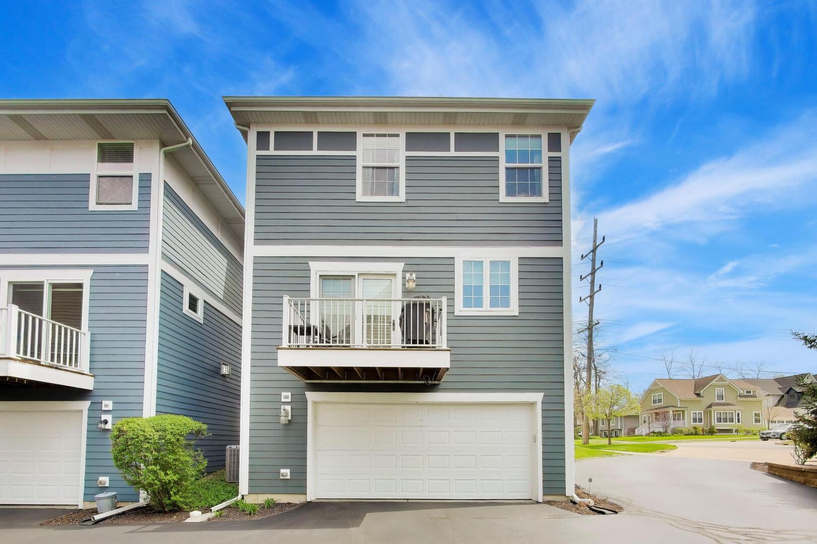 1331 Avery Avenue, Wheaton, IL 60187