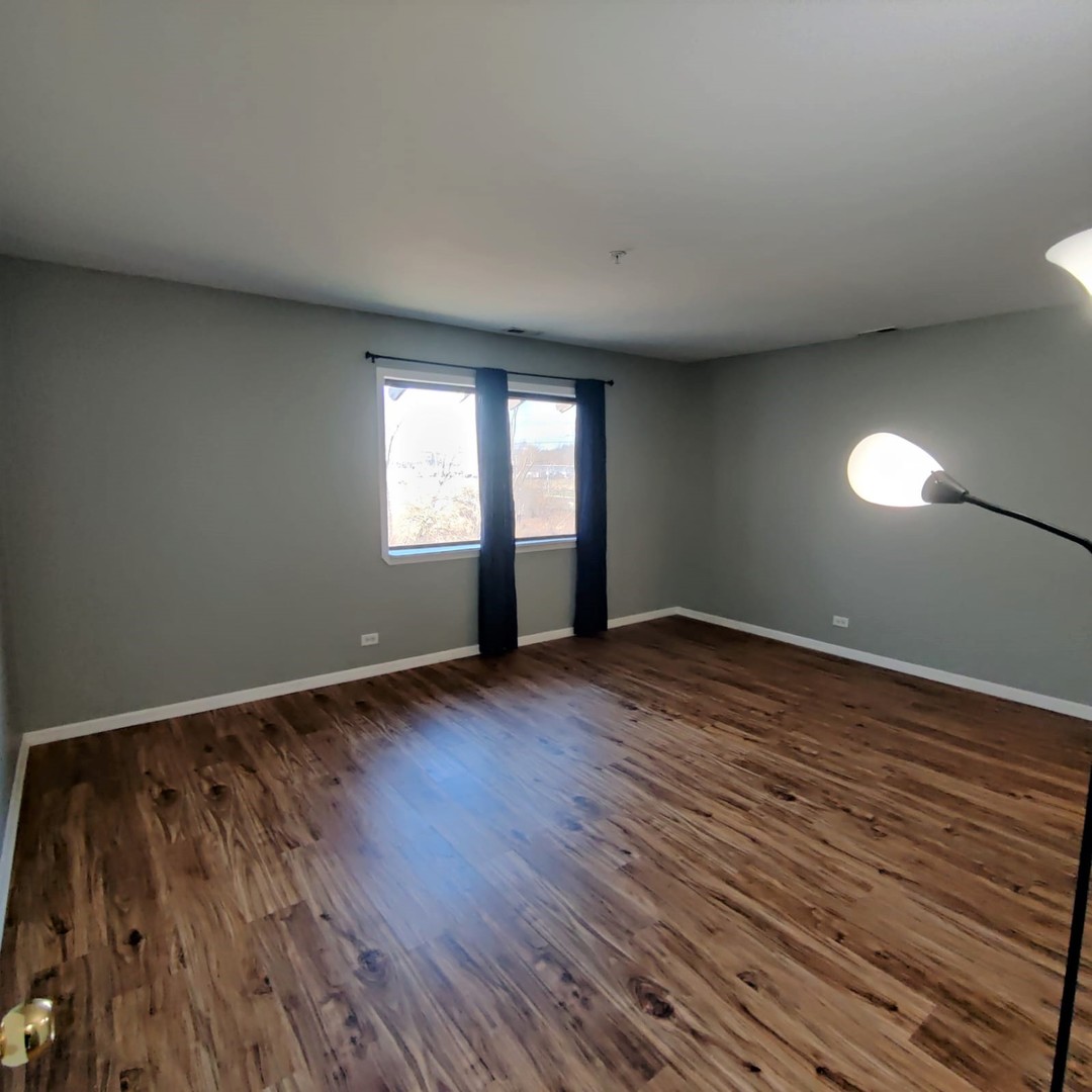 21W581 North Avenue #36, Lombard, IL 60148