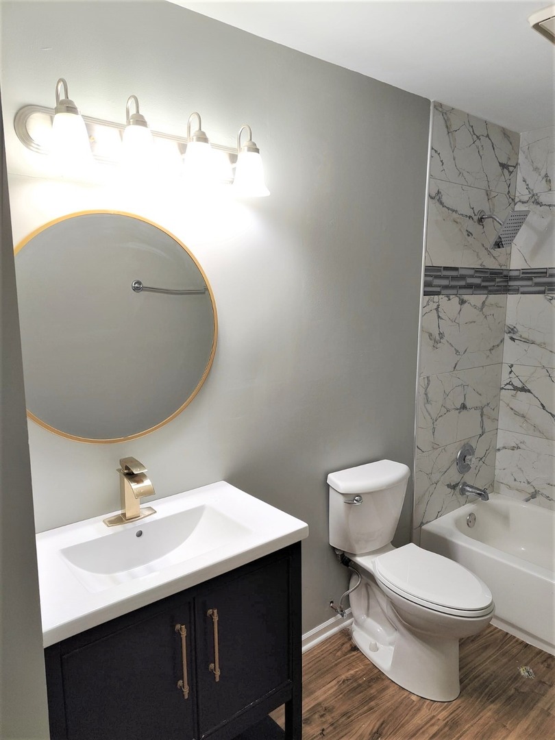 21W581 North Avenue #36, Lombard, IL 60148