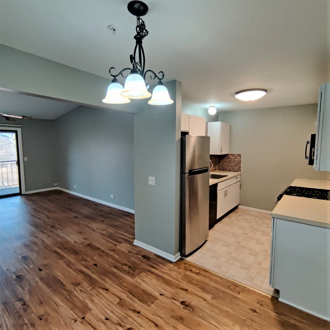 21W581 North Avenue #36, Lombard, IL 60148