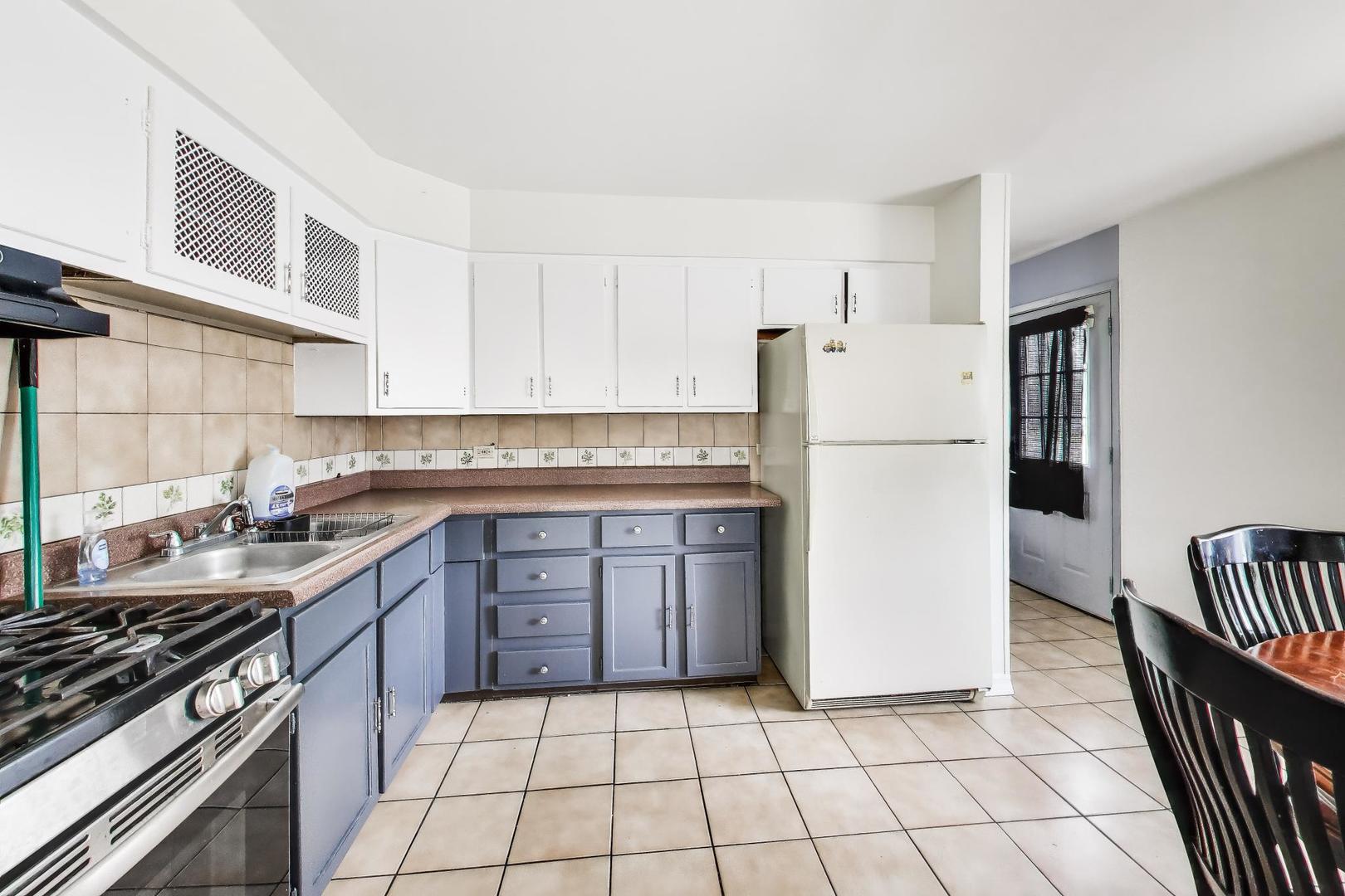 440 E Fullerton Avenue, Glendale Heights, IL 60139