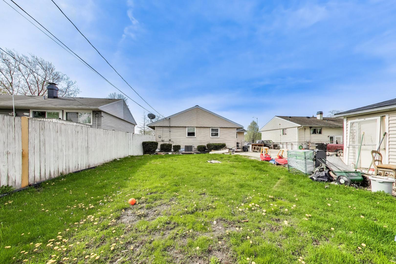 440 E Fullerton Avenue, Glendale Heights, IL 60139