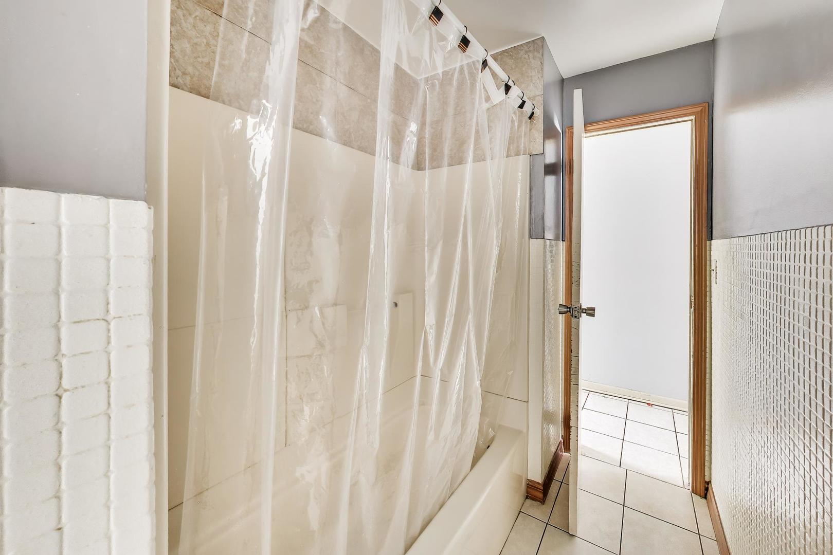 440 E Fullerton Avenue, Glendale Heights, IL 60139