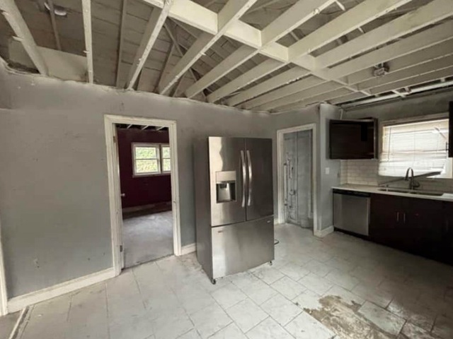 14621 S Sherman Avenue, Posen, IL 60469