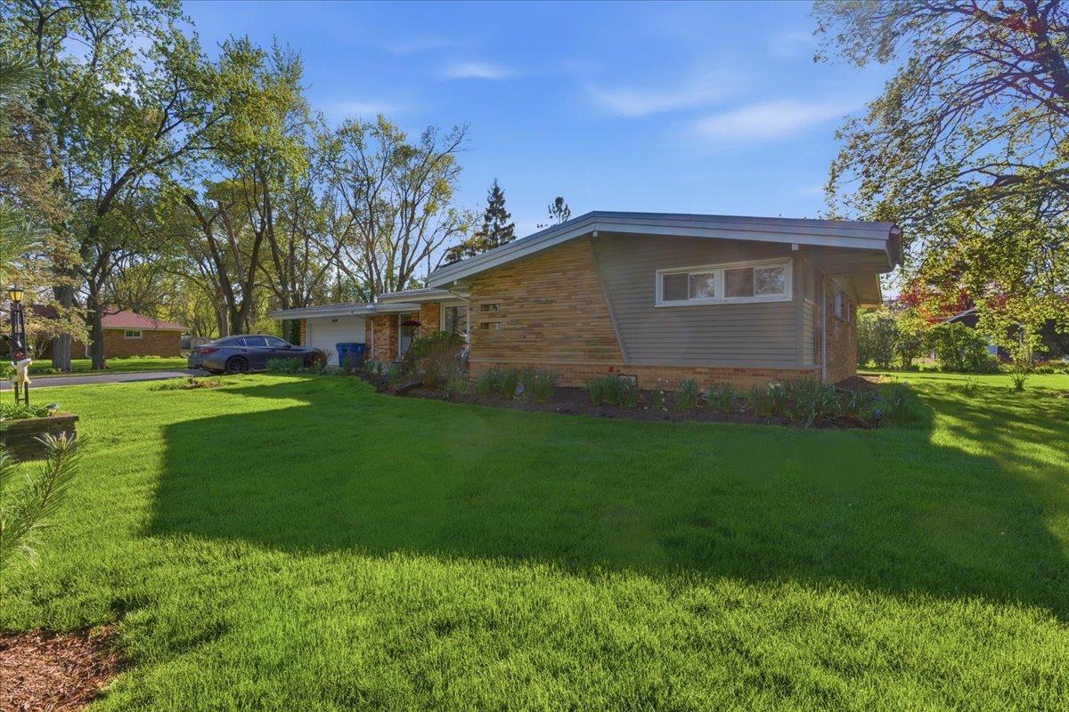 11714 S 82nd Court, Palos Park, IL 60464