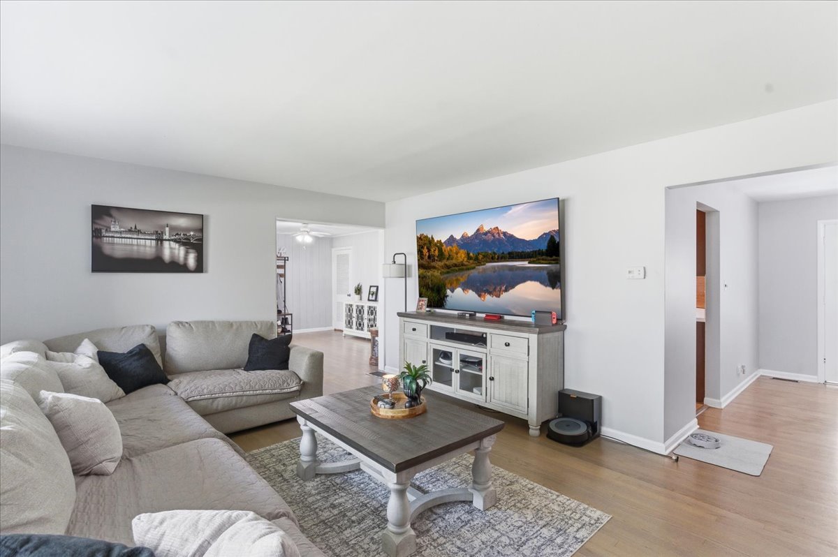 11714 S 82nd Court, Palos Park, IL 60464