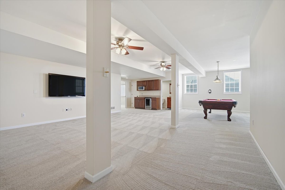 10372 Lyonheart Lane, Bloomington, IL 61705