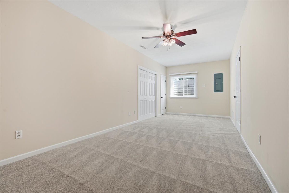 10372 Lyonheart Lane, Bloomington, IL 61705