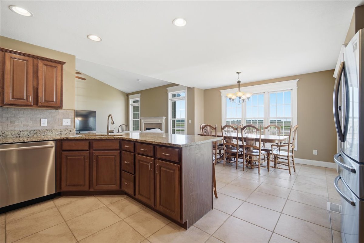 10372 Lyonheart Lane, Bloomington, IL 61705