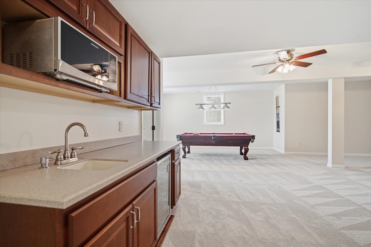 10372 Lyonheart Lane, Bloomington, IL 61705