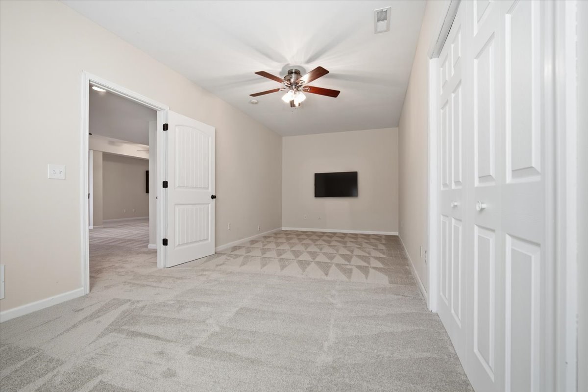 10372 Lyonheart Lane, Bloomington, IL 61705