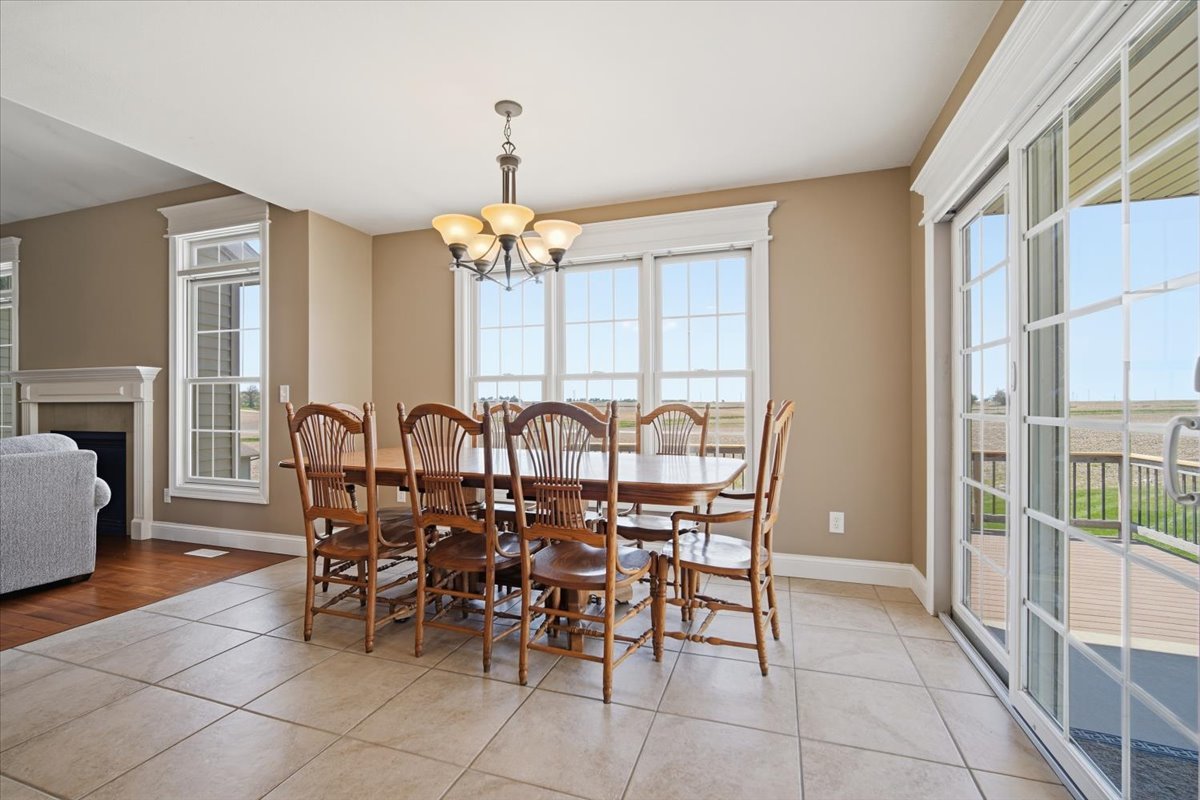 10372 Lyonheart Lane, Bloomington, IL 61705