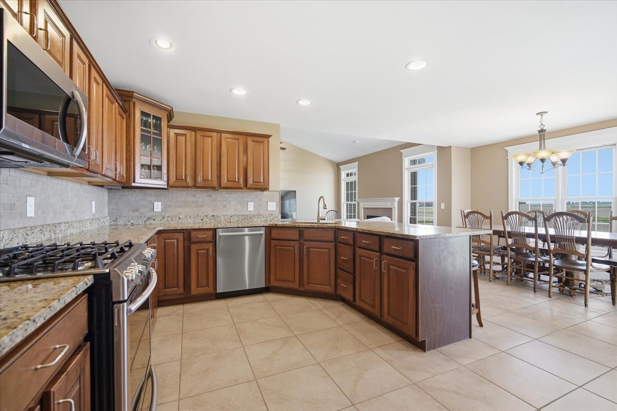 10372 Lyonheart Lane, Bloomington, IL 61705