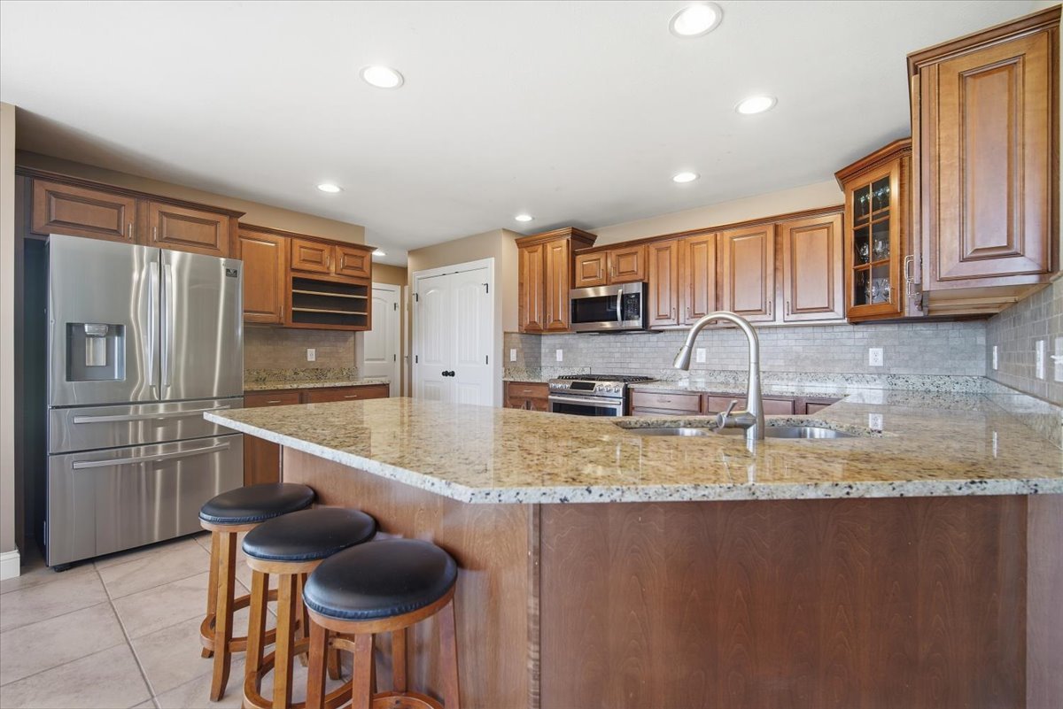 10372 Lyonheart Lane, Bloomington, IL 61705