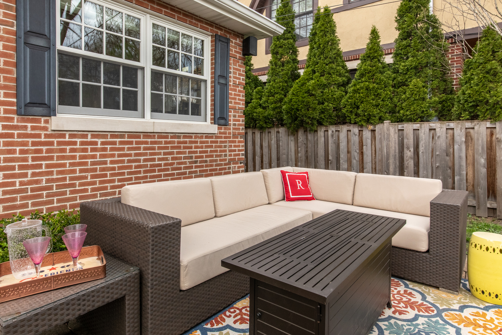 831 S Prospect Avenue, Park Ridge, IL 60068