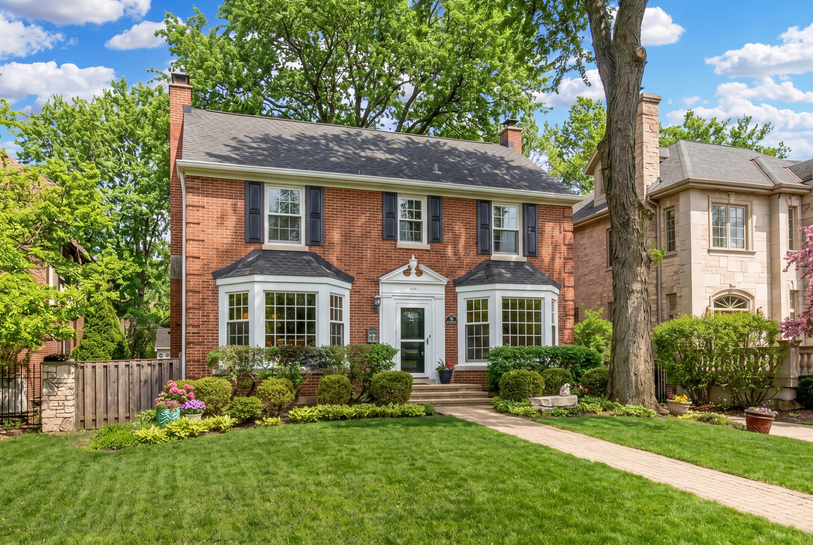 831 S Prospect Avenue, Park Ridge, IL 60068