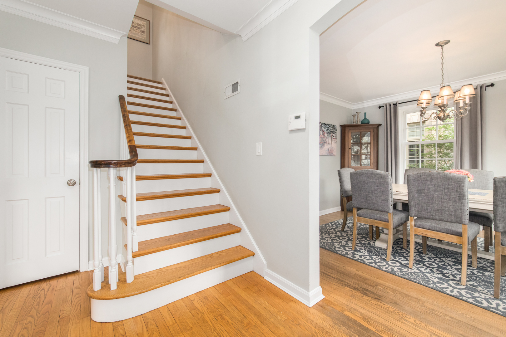 831 S Prospect Avenue, Park Ridge, IL 60068