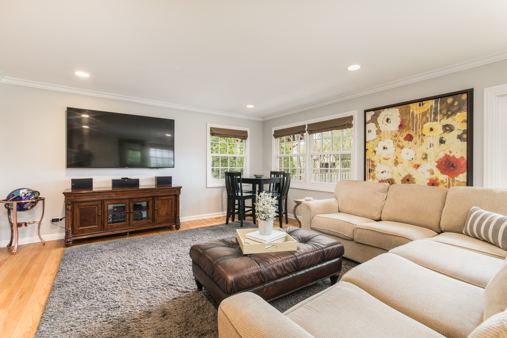 831 S Prospect Avenue, Park Ridge, IL 60068