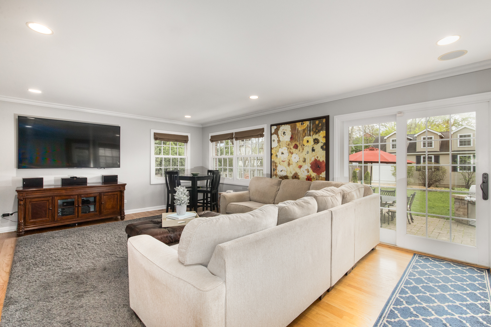 831 S Prospect Avenue, Park Ridge, IL 60068