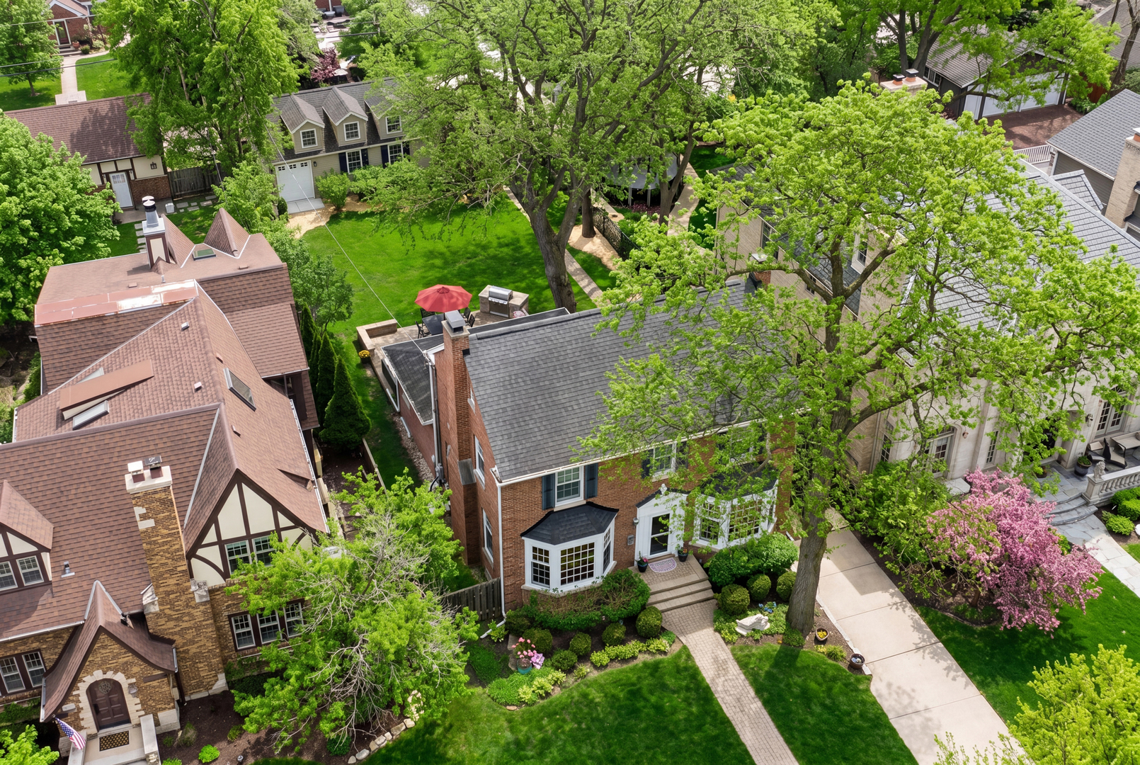 831 S Prospect Avenue, Park Ridge, IL 60068