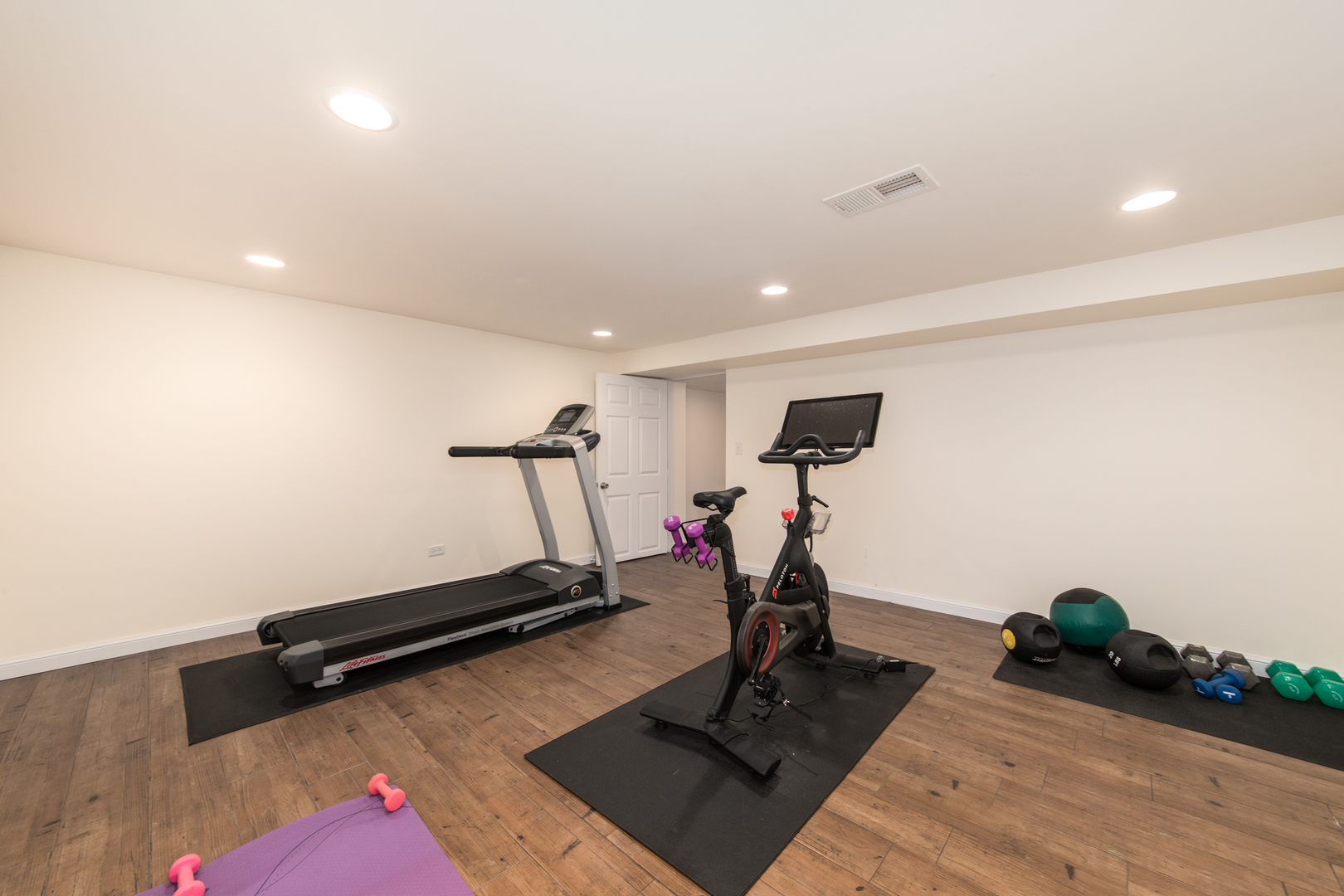 831 S Prospect Avenue, Park Ridge, IL 60068