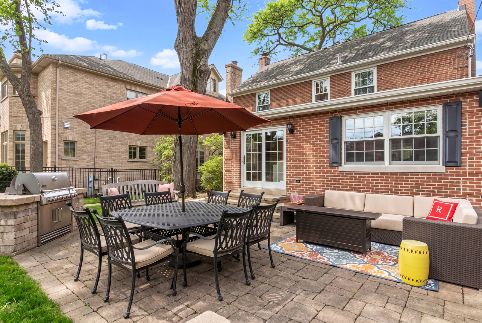 831 S Prospect Avenue, Park Ridge, IL 60068