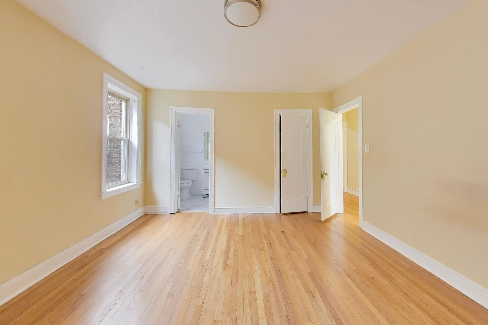 2221 E 68th Street #3, Chicago, IL 60649