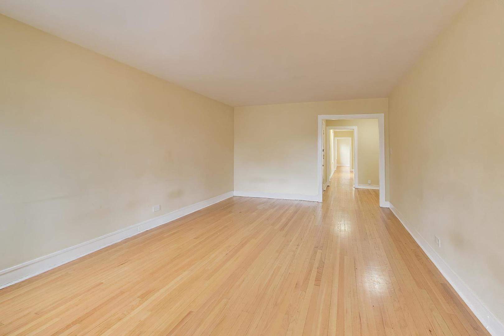 2221 E 68th Street #3, Chicago, IL 60649