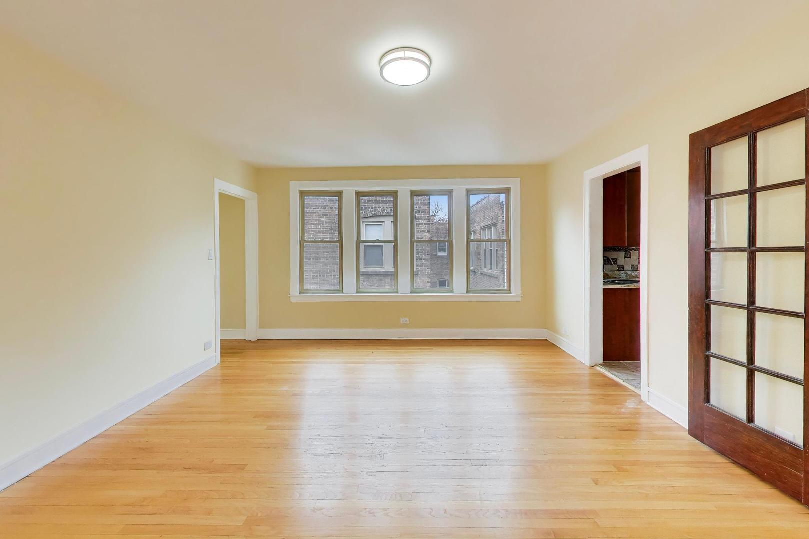 2221 E 68th Street #3, Chicago, IL 60649