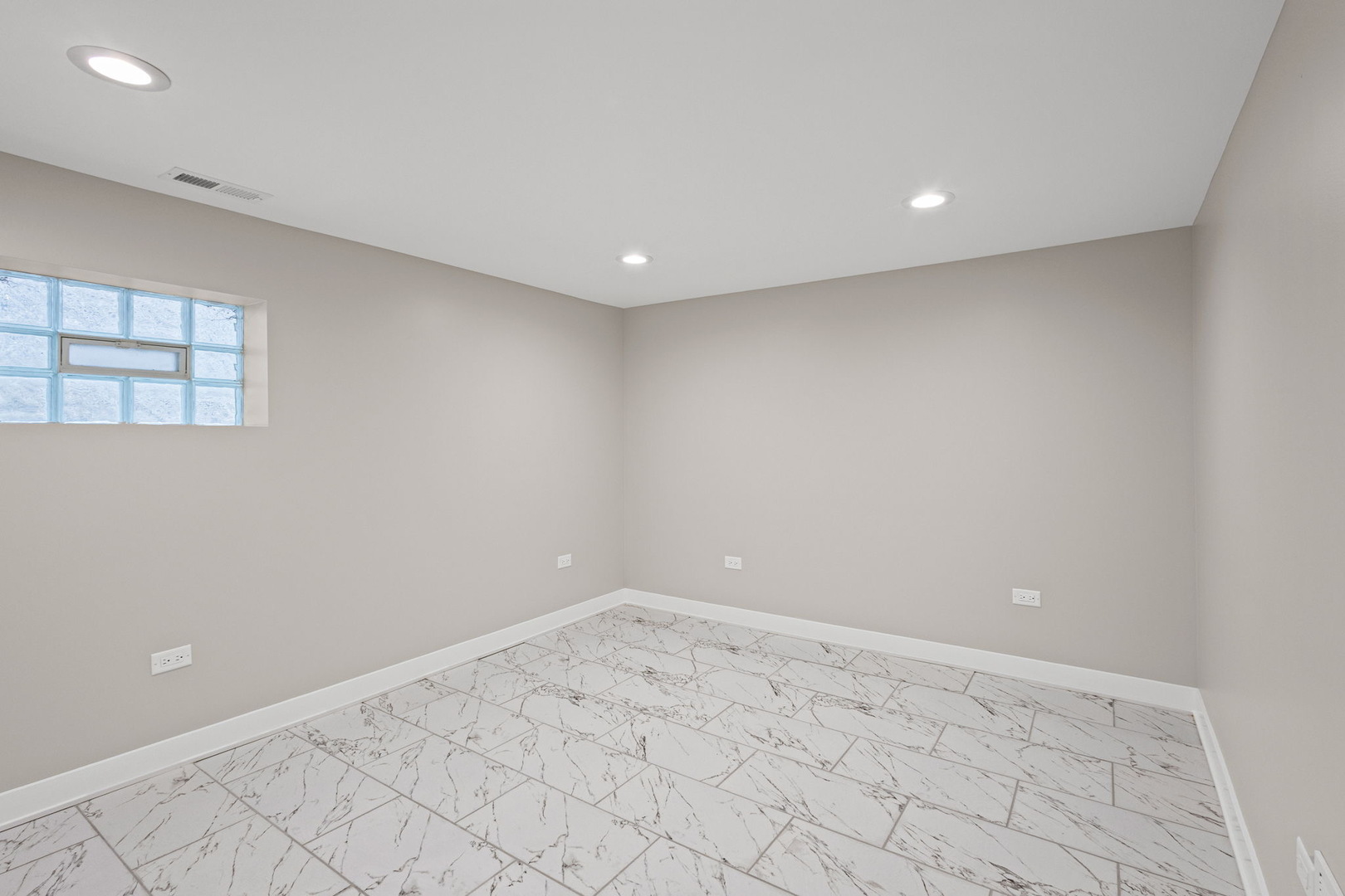 7704 S Honore Street, Chicago, IL 60620