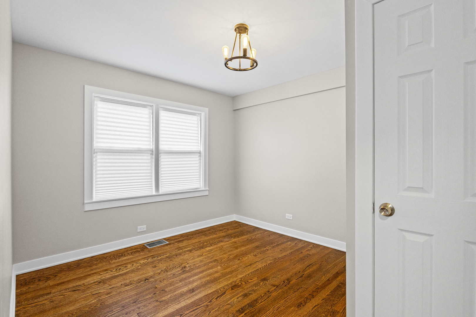 7704 S Honore Street, Chicago, IL 60620