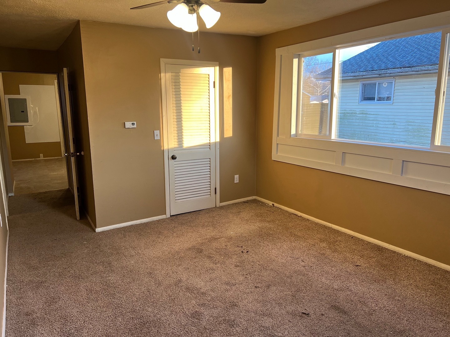 708 N Madison Street, Lincoln, IL 62656