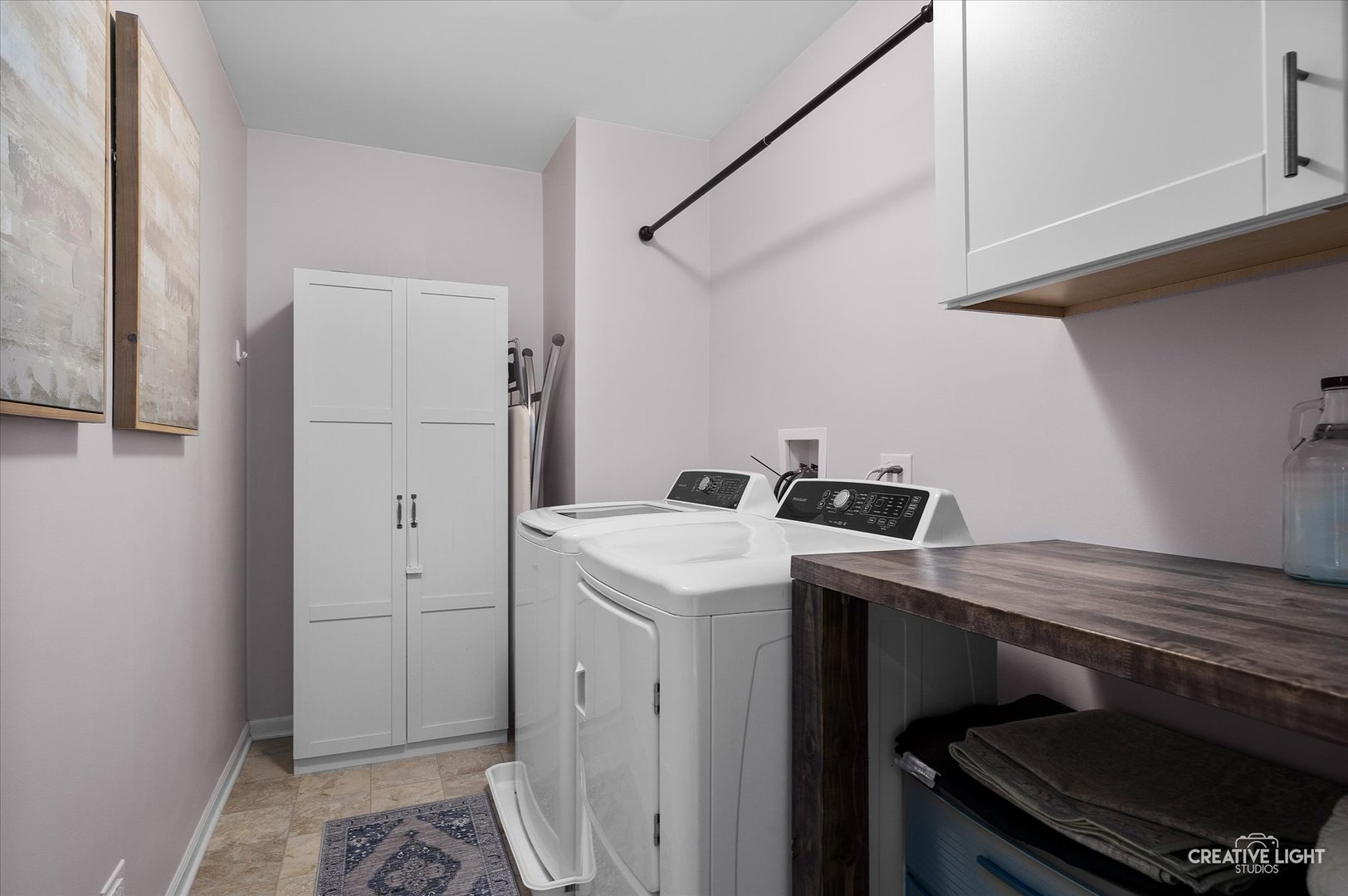 47 Windstone Drive, North Aurora, IL 60542