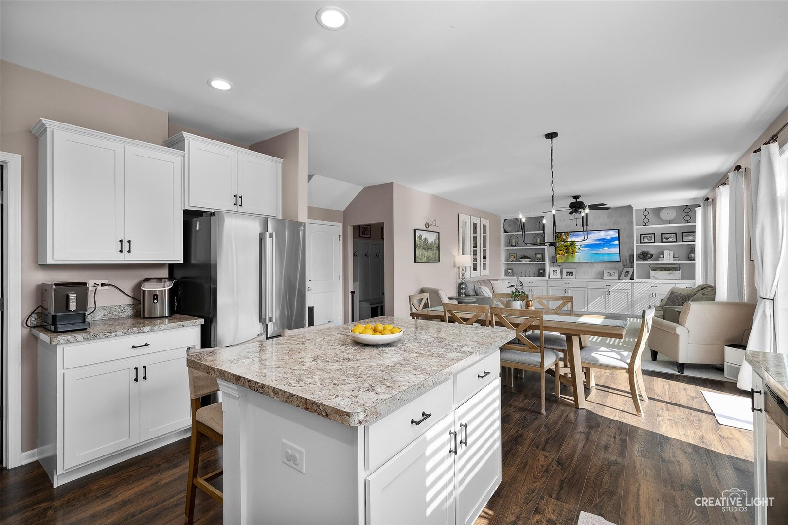 47 Windstone Drive, North Aurora, IL 60542