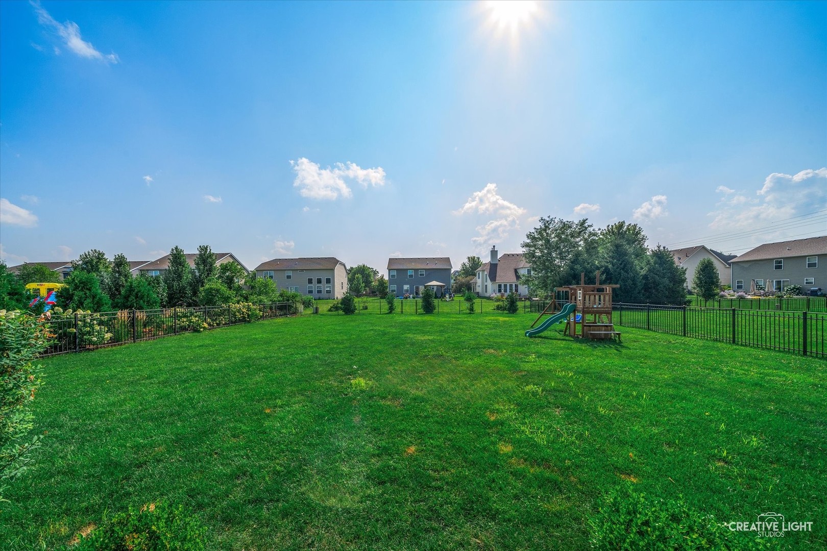 47 Windstone Drive, North Aurora, IL 60542